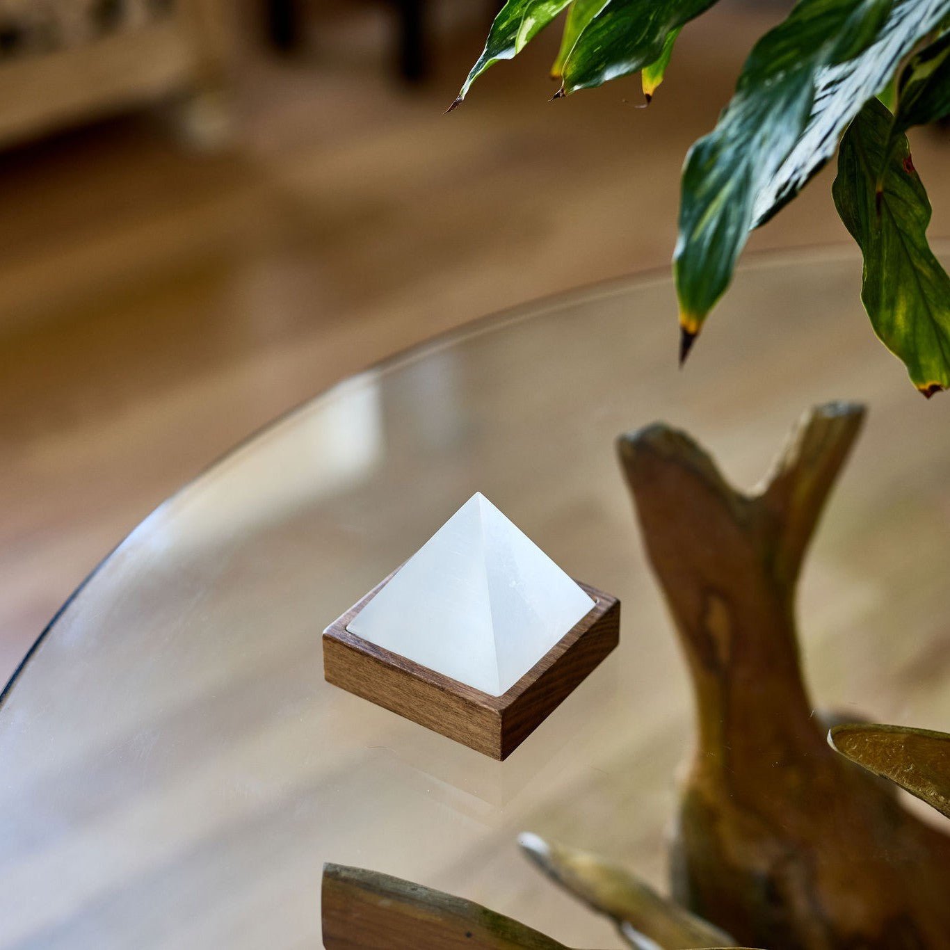 SELENITE PYRAMID HOME PROTECTORS - Set of 4