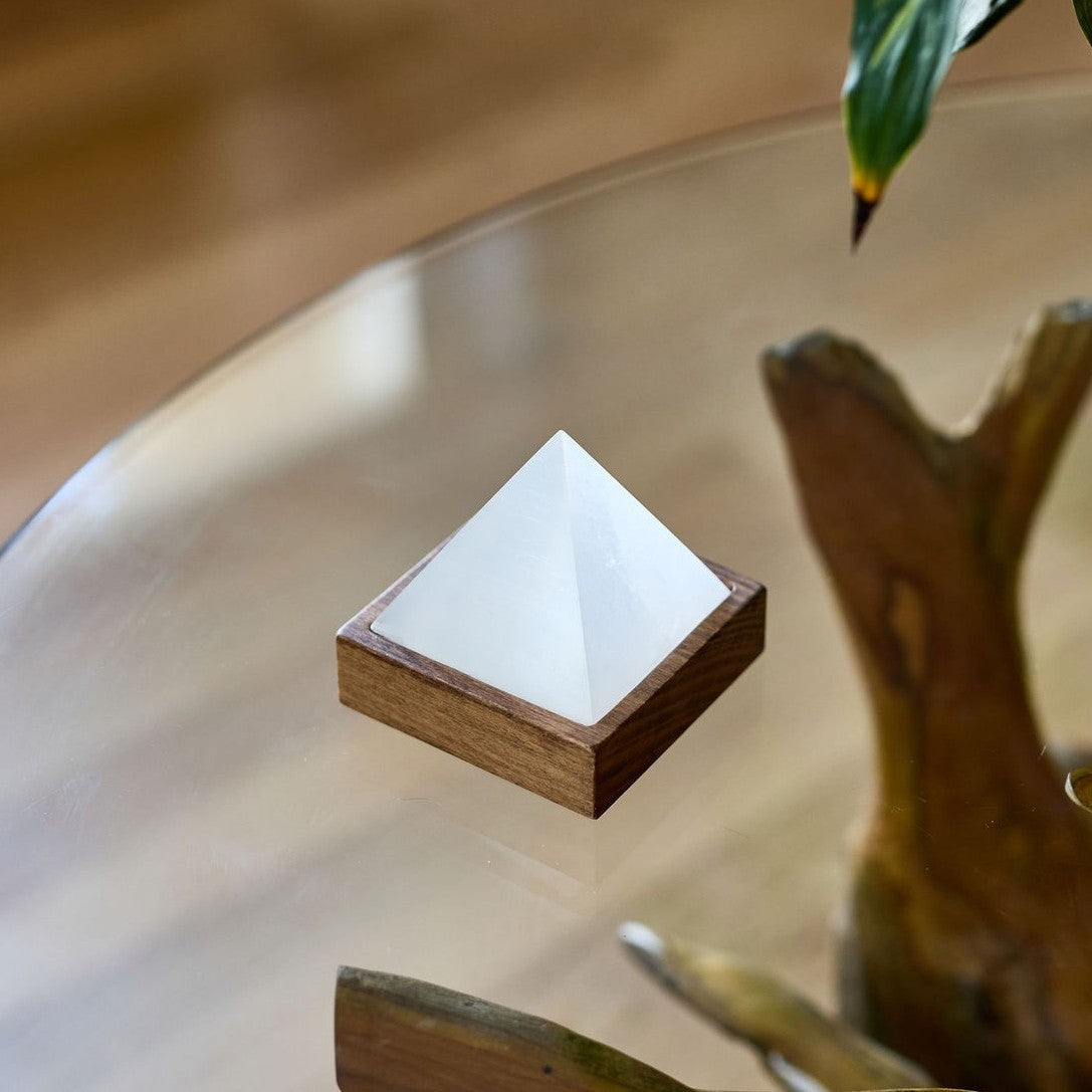 SELENITE PYRAMID HOME PROTECTORS - Set of 4